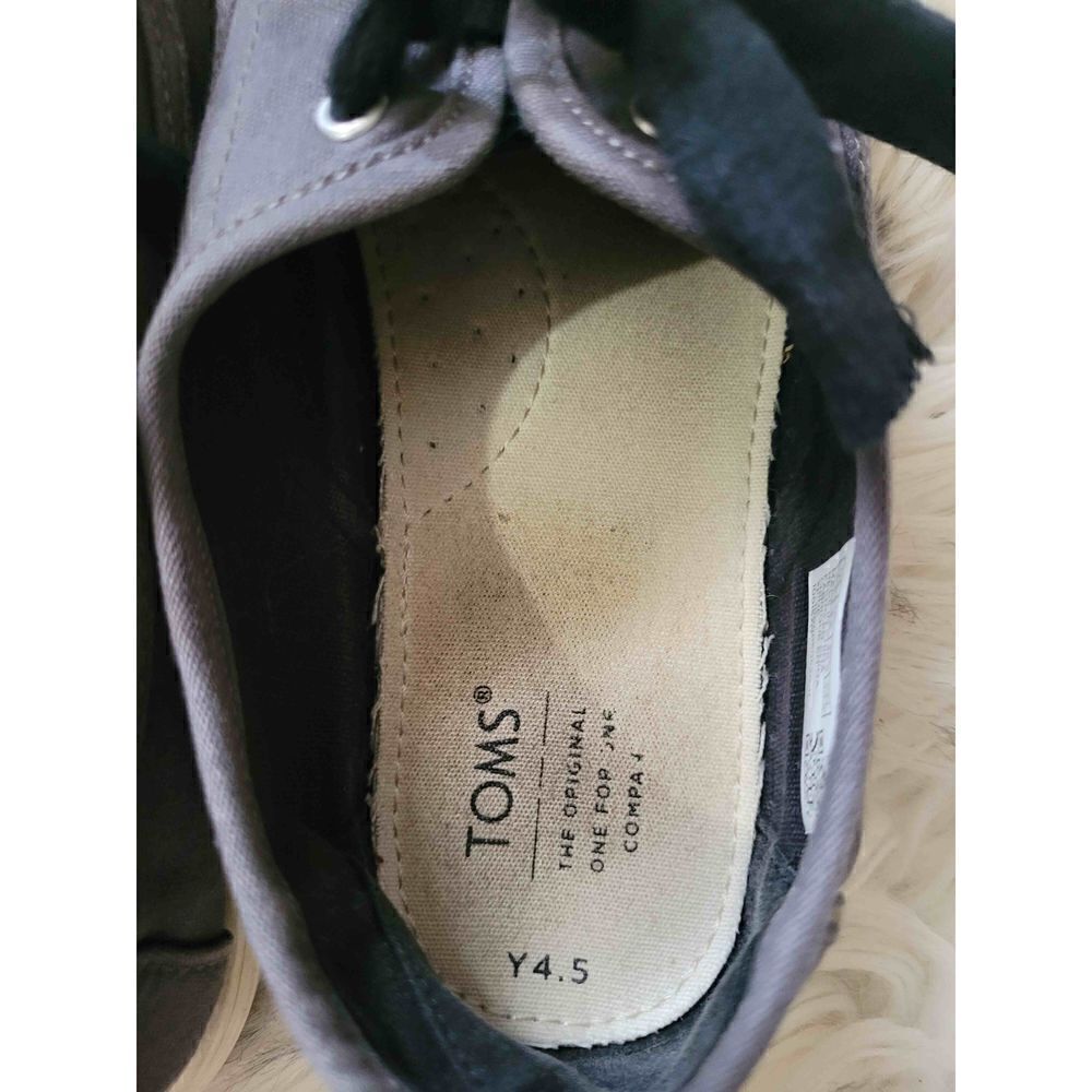 Toms Lace Sneakers, Youth 4.5 - Picture 3 of 4